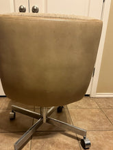 Load image into Gallery viewer, La-Z-Boy Swivel Chair