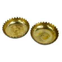Load image into Gallery viewer, Brass Clam Ashtray