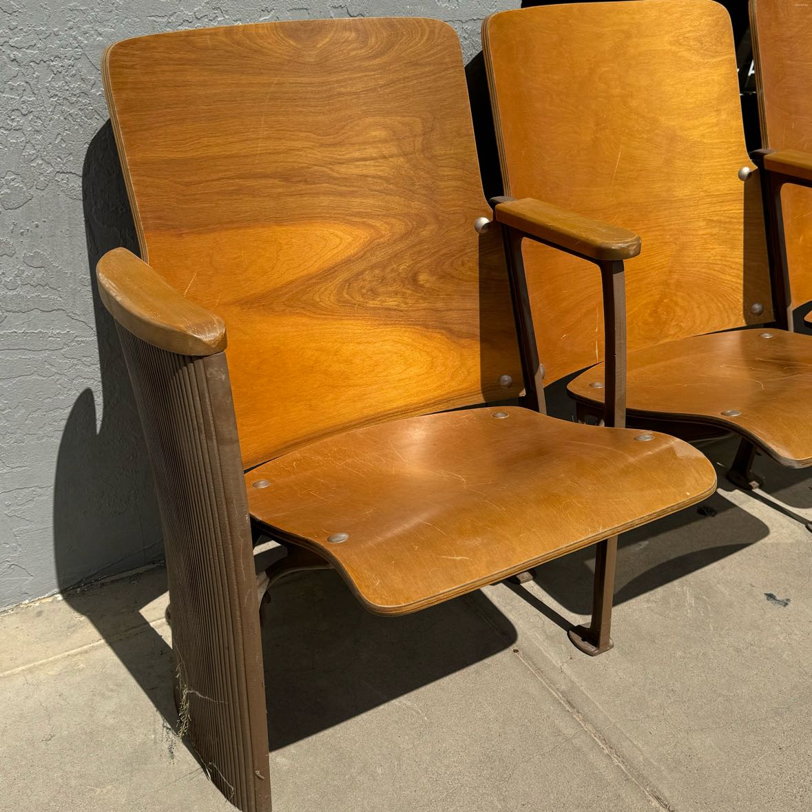 演劇 maple Maple Auditorium Seating – Found Furnishings