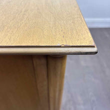 Load image into Gallery viewer, Traditional 6-Drawer Dresser