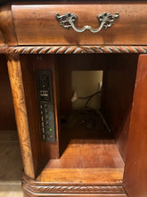 Load image into Gallery viewer, Executive Desk & Hutch