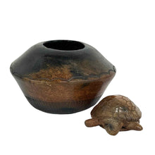 Load image into Gallery viewer, Art Pottery Turtle Box