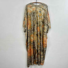 Load image into Gallery viewer, Metallic Lamé Caftan