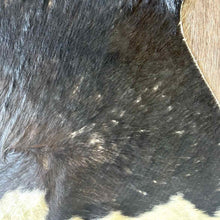 Load image into Gallery viewer, Cowhide Rug