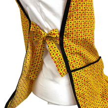 Load image into Gallery viewer, Floral 1960s Pinafore Apron