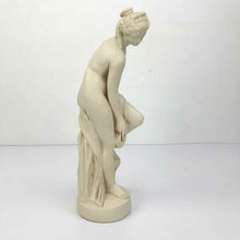 Load image into Gallery viewer, La Baugneuse Venus Sculpture