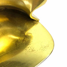 Load image into Gallery viewer, Gold Shell Bookends