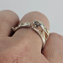 Load image into Gallery viewer, Sterling Rabbit Ring