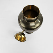 Load image into Gallery viewer, Vintage Jar