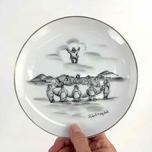 Load image into Gallery viewer, Vintage Eskimo Plate
