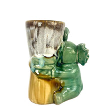 Load image into Gallery viewer, Elephant Pottery Vase