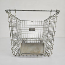 Load image into Gallery viewer, Metal Wire Locker Basket