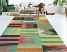 Load image into Gallery viewer, Geometric Kilim Rug