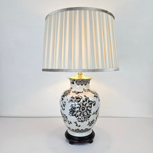 Load image into Gallery viewer, Floral Asian Pottery Lamp