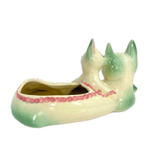 Load image into Gallery viewer, Mama Cat &amp; Kitten Planter