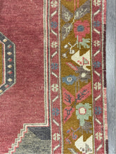 Load image into Gallery viewer, Hand Knotted Rug