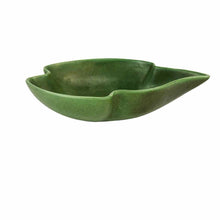 Load image into Gallery viewer, Green Leaf Pottery Bowl