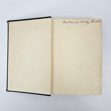 Load image into Gallery viewer, Dodsworth Book