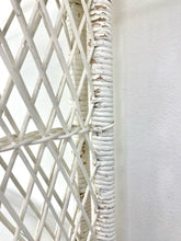 Load image into Gallery viewer, White Wicker Etagare Shelves