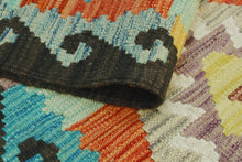 Load image into Gallery viewer, Geometric Kilim Rug