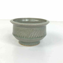 Load image into Gallery viewer, Studio Pottery Bowl