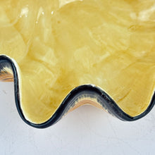 Load image into Gallery viewer, Ceramic Clam Bowl