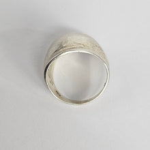 Load image into Gallery viewer, Diagonal Bubble Ring