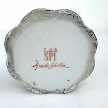 Load image into Gallery viewer, Round Floral Trinket Box