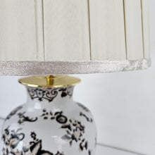 Load image into Gallery viewer, Floral Asian Pottery Lamp