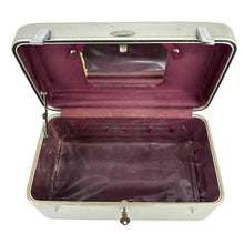 Load image into Gallery viewer, Halliburton Train Case