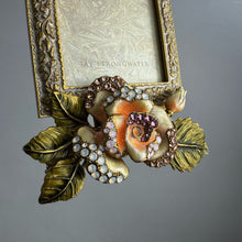 Load image into Gallery viewer, Belle Rose Frame