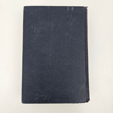 Load image into Gallery viewer, Dodsworth Book