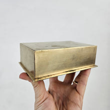 Load image into Gallery viewer, Brass Cigarette Box