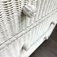 Load image into Gallery viewer, White Wicker Etagare Shelves