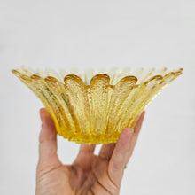 Load image into Gallery viewer, Gold Daisy Flower Bowl