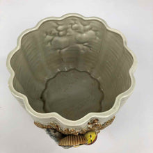 Load image into Gallery viewer, Shells Porcelain Planter