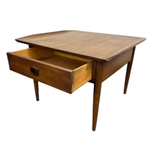 Load image into Gallery viewer, Modern Walnut End Table