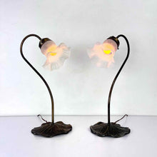 Load image into Gallery viewer, Lily Pad Lamps