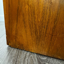 Load image into Gallery viewer, Mid-Century Dresser