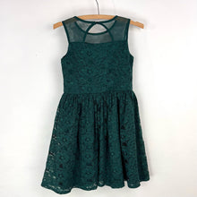 Load image into Gallery viewer, Sleeveless Green Lace Dress