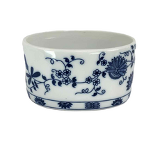 Load image into Gallery viewer, Blue &amp; White Porcelain Bowl