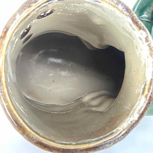 Load image into Gallery viewer, Elephant Pottery Vase