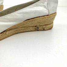 Load image into Gallery viewer, Espadrille Parrot Wedges