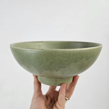 Load image into Gallery viewer, Green Speckle Pottery Bowl