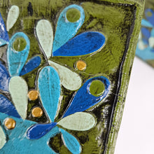 Load image into Gallery viewer, Blue &amp; Green Floral Bookends
