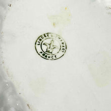 Load image into Gallery viewer, Porcelain Walnut Box