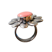 Load image into Gallery viewer, Flower Power Statement Ring