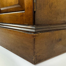 Load image into Gallery viewer, Small Wooden Console