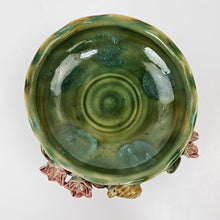 Load image into Gallery viewer, Majolica Style Turtle Bowl