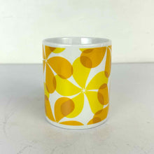 Load image into Gallery viewer, Hawaiian Mod Flowers Mug